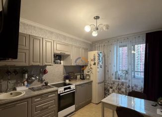 Продаю 1-комнатную квартиру, 37.5 м2, Мурино, улица Шувалова, 48, ЖК Цвета радуги