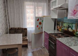 Сдача в аренду двухкомнатной квартиры, 50 м2, Республика Алтай, Коммунистический проспект, 65