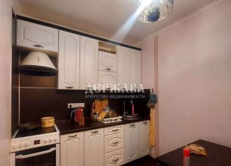 Сдаю двухкомнатную квартиру, 43 м2, Старый Оскол, микрорайон Макаренко, 29