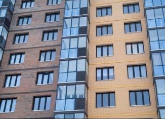 Продам 2-комнатную квартиру, 76 м2, посёлок городского типа Медведево, улица Гагарина, 1