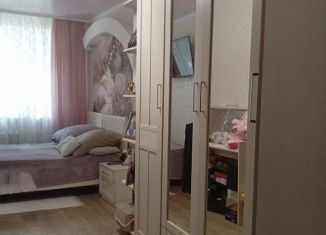 Продается 3-ком. квартира, 55 м2, Таганрог, улица Пальмиро Тольятти, 8-2