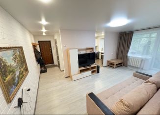 Продается трехкомнатная квартира, 55.6 м2, Череповец, Московский проспект, 52