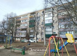 Продается трехкомнатная квартира, 67 м2, Курск, Семёновская улица, 82