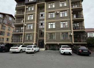 Сдаю в аренду однокомнатную квартиру, 53 м2, Махачкала, 2-я Аварская улица, 2