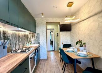 Сдам в аренду 1-комнатную квартиру, 41 м2, Калининград, Камская улица, 21