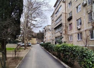 Продаю трехкомнатную квартиру, 57.5 м2, Алушта, Судакская улица, 6