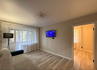 Сдается двухкомнатная квартира, 45 м2, Тверь, проспект Чайковского, 24А