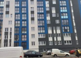 Продаю 2-ком. квартиру, 56.6 м2, Калининград, Мирная улица, 1