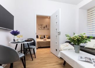 Сдается в аренду 2-ком. квартира, 42 м2, Санкт-Петербург, улица Декабристов, 62-64