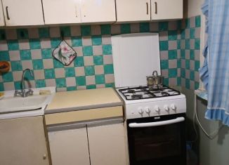 Продаю трехкомнатную квартиру, 58.2 м2, Глазов, Сибирская улица, 16