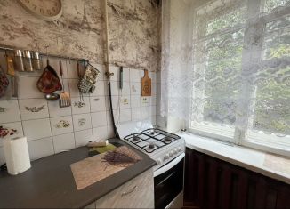 Сдаю в аренду двухкомнатную квартиру, 50 м2, Санкт-Петербург, Фарфоровская улица, 14