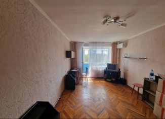 Продается однокомнатная квартира, 33.5 м2, Майкоп, улица Димитрова, 21