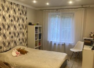 Продается 2-ком. квартира, 57.1 м2, посёлок Шушары, Пушкинская улица