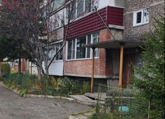 Продажа 2-ком. квартиры, 43.7 м2, поселок городского типа Шушенское, улица Горького, 15
