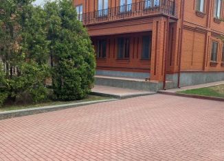 Сдаю в аренду дом, 300 м2, Чечня, Кузбасская улица, 24