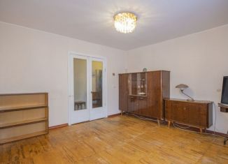 Продаю 4-ком. квартиру, 64.2 м2, Екатеринбург, улица Бакинских Комиссаров, 118