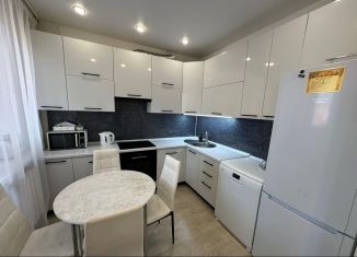 3-комнатная квартира на продажу, 80 м2, Республика Башкортостан, улица Генерала Кусимова, 15/2