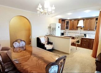 Трехкомнатная квартира на продажу, 82.1 м2, Саратов, Усть-Курдюмская улица, 7Б