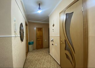 Продаю трехкомнатную квартиру, 65.9 м2, Батайск, Комсомольская улица, 117