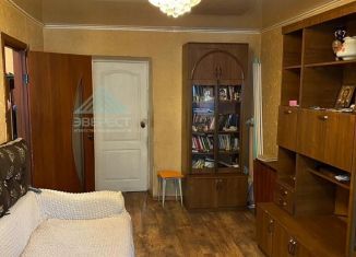 Продажа 2-ком. квартиры, 44 м2, Абакан, улица Кошурникова, 5А