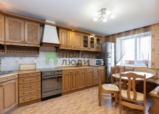Продаю трехкомнатную квартиру, 106.1 м2, Благовещенск, Амурская улица, 71