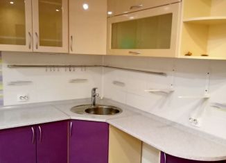 Сдам в аренду 1-комнатную квартиру, 38 м2, Йошкар-Ола, улица Куйбышева, 55, 6-й микрорайон