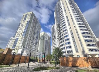 Продам квартиру свободная планировка, 91.5 м2, Саратов, улица имени Н.Г. Чернышевского, 108А