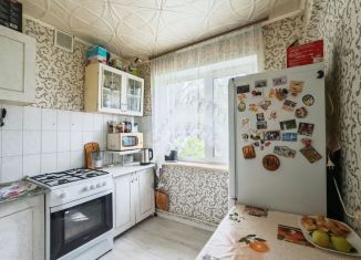 Продаю 2-ком. квартиру, 46.5 м2, Ульяновск, улица Терешковой, 3, Засвияжский район