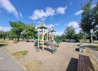 Двухкомнатная квартира на продажу, 54 м2, Абакан, улица Крылова, 79