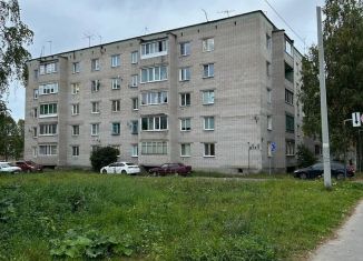 Продаю 1-комнатную квартиру, 33 м2, Архангельск, улица Капитана Хромцова, 1к1