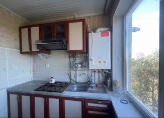 Продажа 3-ком. квартиры, 61 м2, Керчь, улица Орджоникидзе, 117А