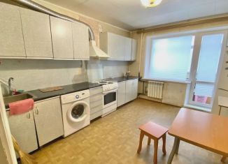 Продается 3-комнатная квартира, 90.7 м2, Тюмень, Паровозная улица, 11