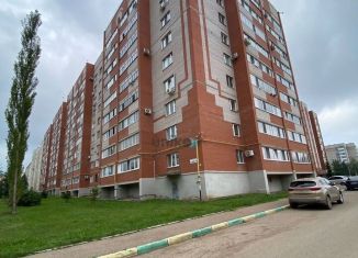 Продам двухкомнатную квартиру, 68.6 м2, Октябрьский, улица Новосёлов, 10