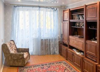 Продаю 2-ком. квартиру, 54 м2, Тюмень, улица Валерии Гнаровской, 5