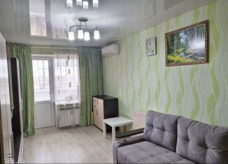 Продается двухкомнатная квартира, 40 м2, Каменск-Шахтинский, улица Ворошилова, 139А