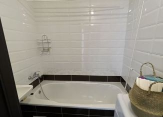 Продам 1-ком. квартиру, 33.2 м2, Чебоксары, улица Академика В.Н.Челомея, 3