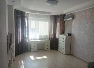 Сдача в аренду 1-комнатной квартиры, 38 м2, Хабаровск, Советская улица, 10к1