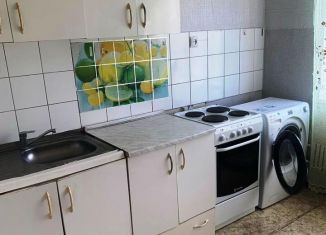 Продается 2-ком. квартира, 53 м2, Старый Оскол, микрорайон Восточный, 14