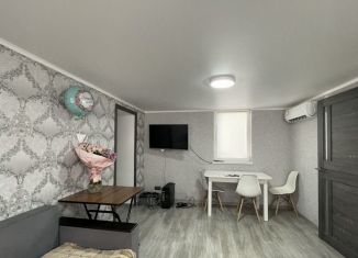 Продаю 3-ком. квартиру, 57.8 м2, Крым, улица Тельмана, 4