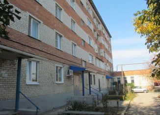 Продается 2-комнатная квартира, 48.6 м2, поселок городского типа Ахтырский, улица Дзержинского, 39
