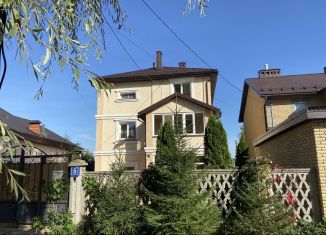 Сдам в аренду дом, 180 м2, Казань, улица Гали Динмухаметова