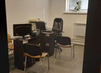 Продаю помещение свободного назначения, 17 м2, Тверь, бульвар Гусева, 46, Московский район