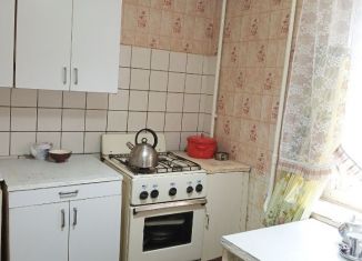 Аренда двухкомнатной квартиры, 44 м2, Александров, улица Революции, 24