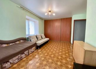 Сдается однокомнатная квартира, 47 м2, Краснодар, улица Коммунаров, 296