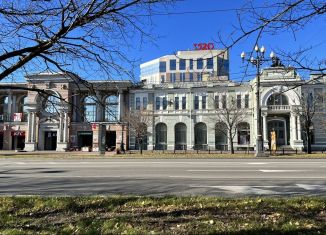 Сдаю в аренду торговую площадь, 180.2 м2, Хабаровск, улица Муравьёва-Амурского, 9