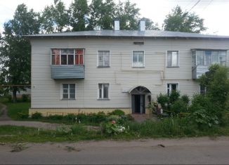 Продается 2-комнатная квартира, 48 м2, Каменка, улица Гагарина, 5