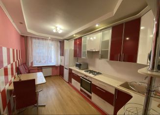 Трехкомнатная квартира в аренду, 85 м2, Нижегородская область, улица Обухова, 45