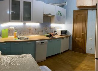 Сдается в аренду двухкомнатная квартира, 60 м2, Татарстан, улица Зайни Султана, 8