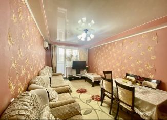 Продам 3-комнатную квартиру, 61.9 м2, Кемеровская область, улица Клименко, 50