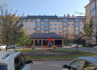 Продается однокомнатная квартира, 55 м2, Владикавказ, 18-й микрорайон, улица Шамиля Джикаева, 5А